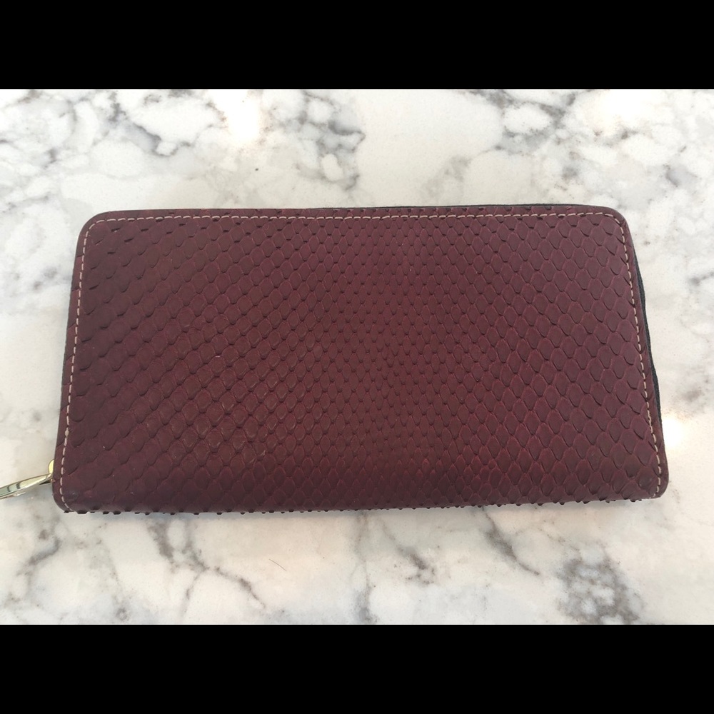 NWT! Gorgeous Python Wallet - Picture 4 of 6